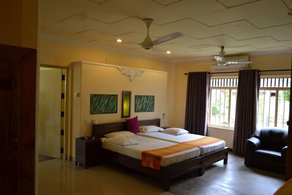 Morning Star Resorts Negombo Exterior photo