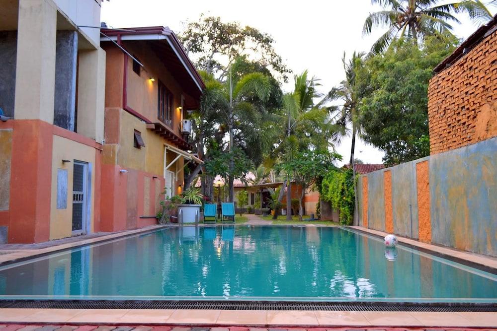 Morning Star Resorts Negombo Exterior photo